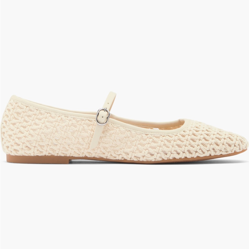 Steve Madden Cream Textured Flats